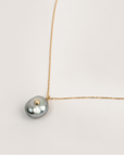 Collier Ezra